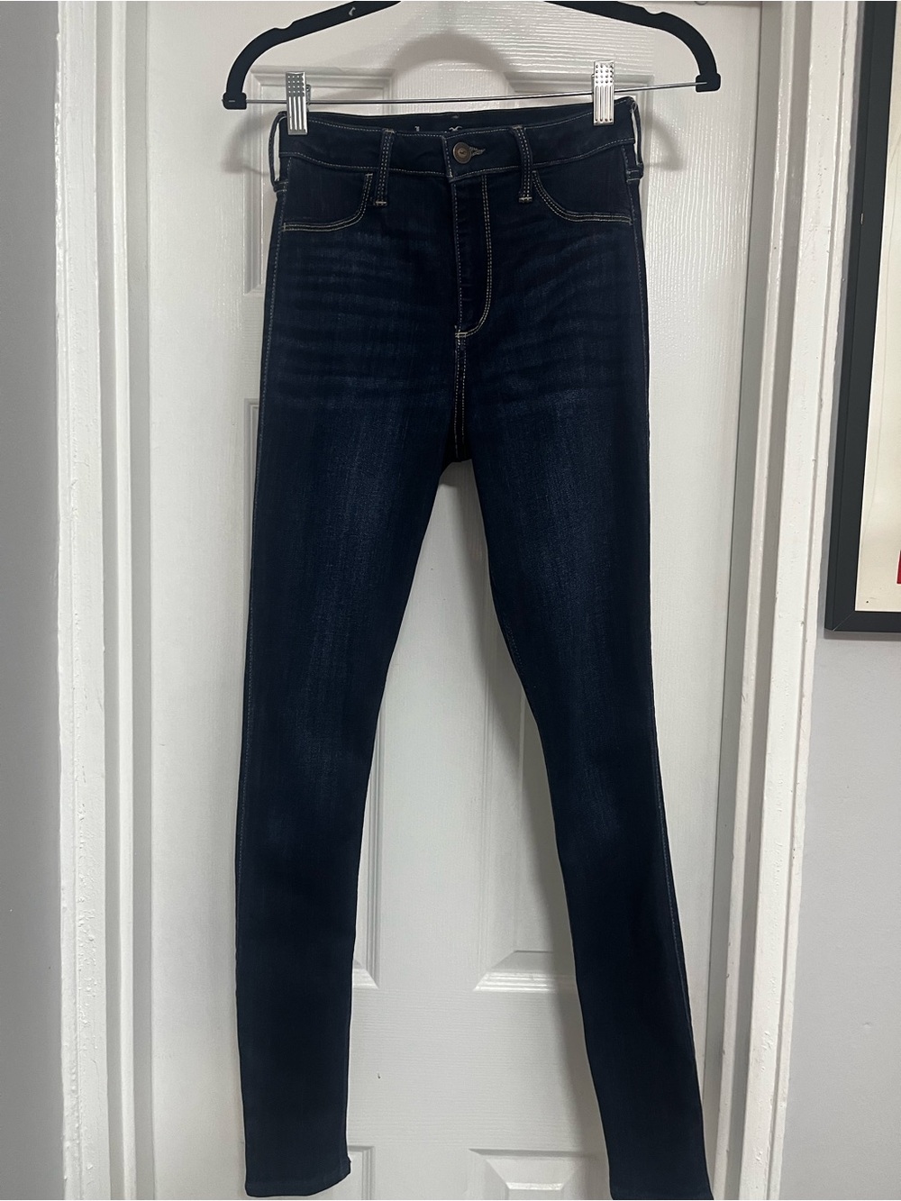 HOLLISTER NWOT Dark Wash High-Rise Skinny Jeggings - Women's